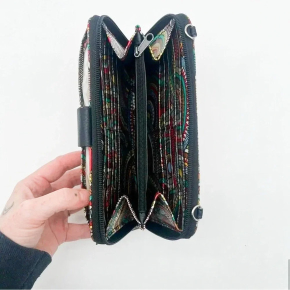 SAKROOTS Artist Circle Large Smartphone Crossbody, Rainbow Spirit Desert - Picture 7 of 8